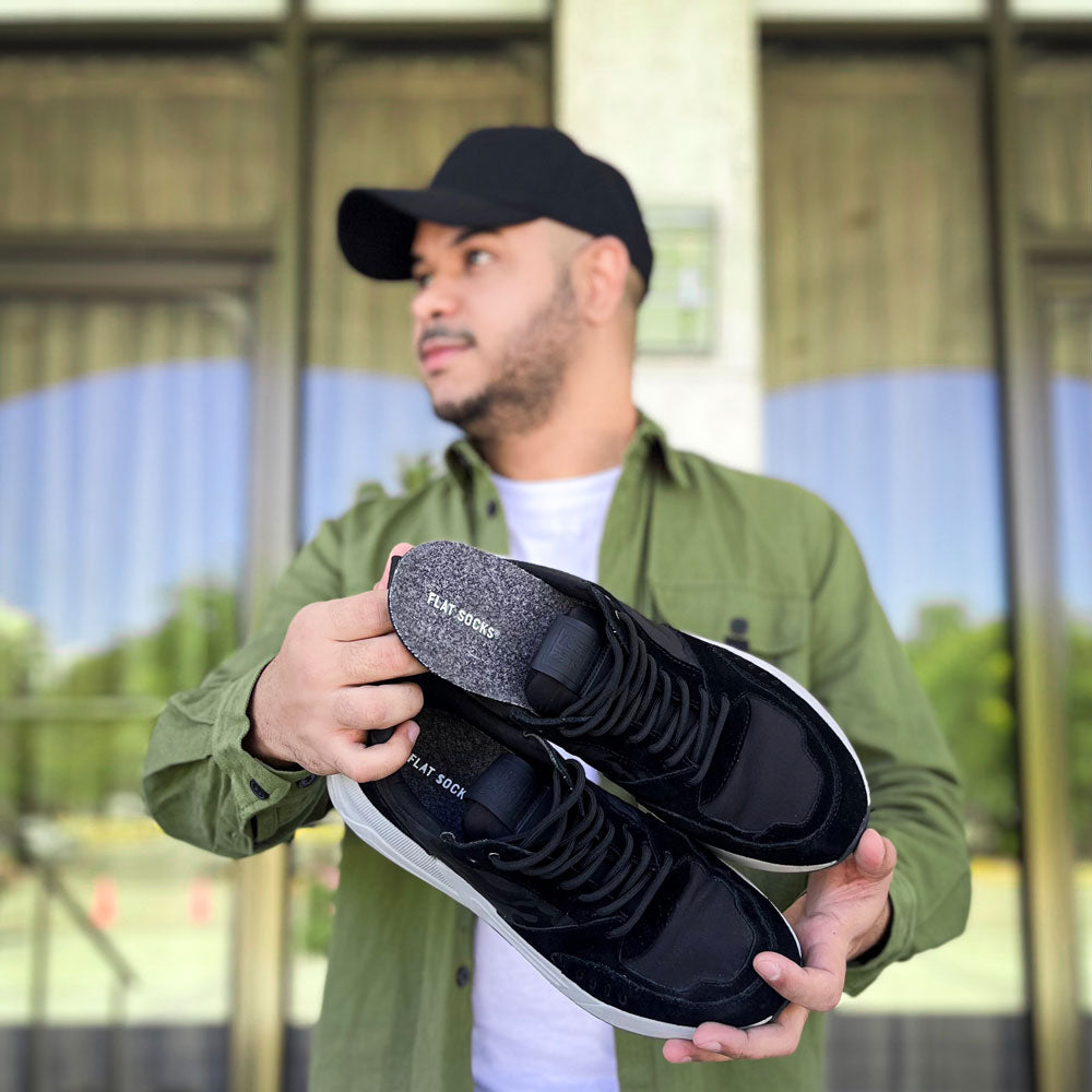 Large (up to Women's 13+, Men's 14)