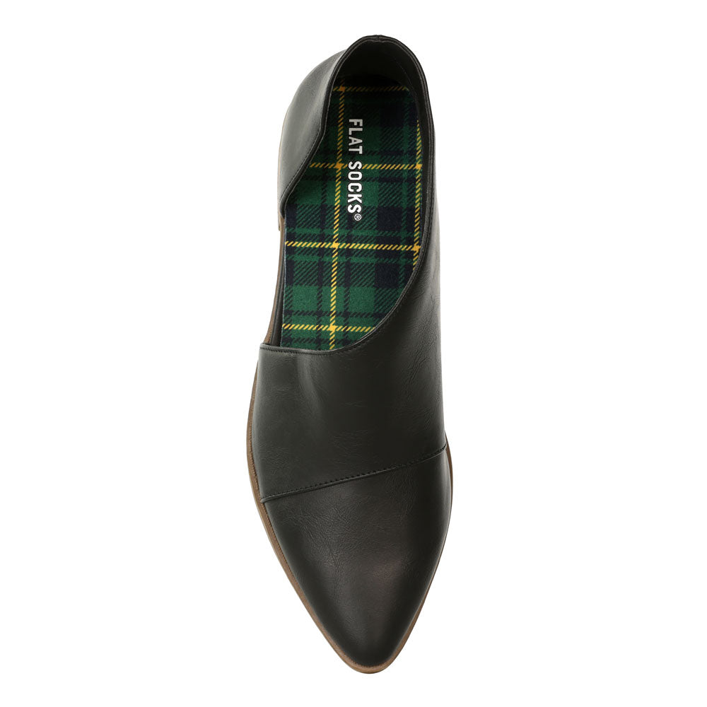 Small (up to Women's 11, Men's 10)