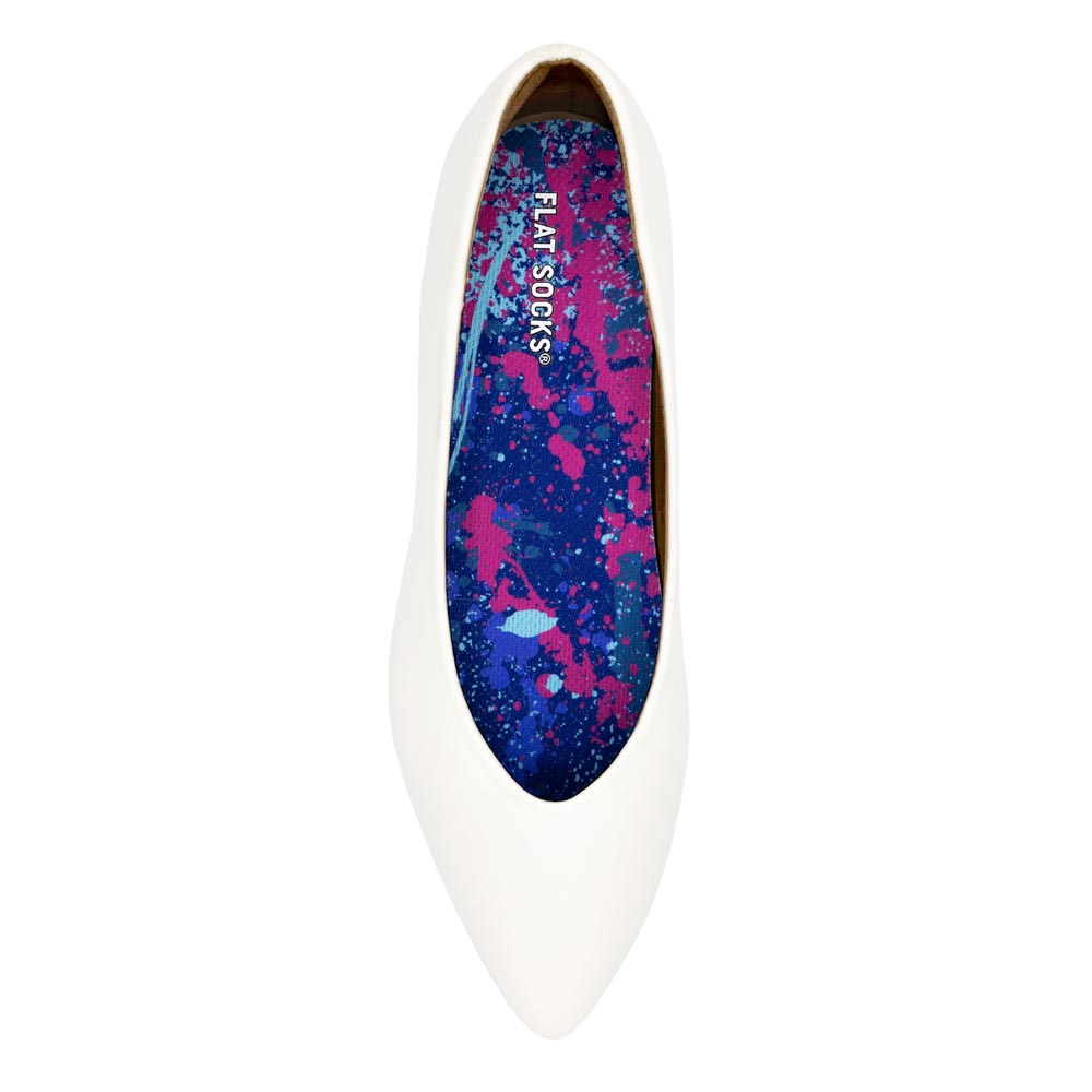 Small (up to Women's 11, Men's 10)